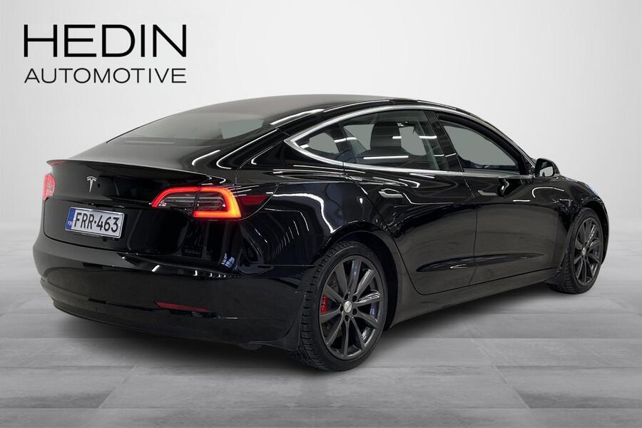 Tesla Model 3 vaihtoauto