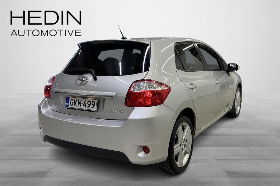 Toyota Auris vaihtoauto