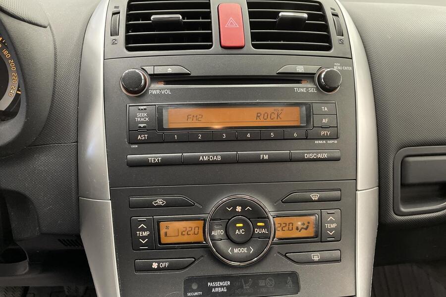 Toyota Auris vaihtoauto