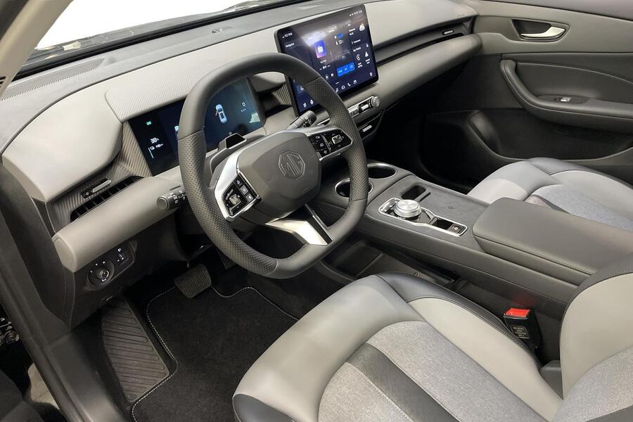 MG MGS5 EV vaihtoauto