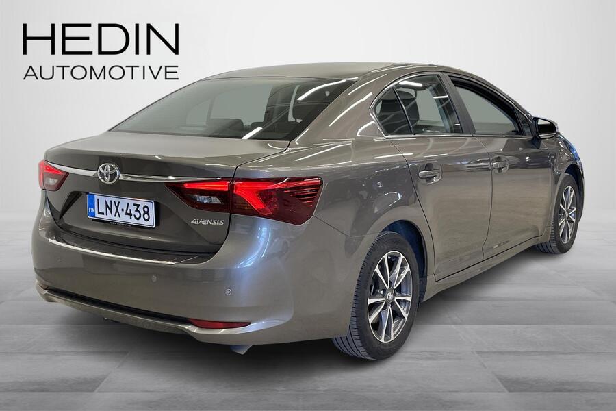 Toyota Avensis vaihtoauto