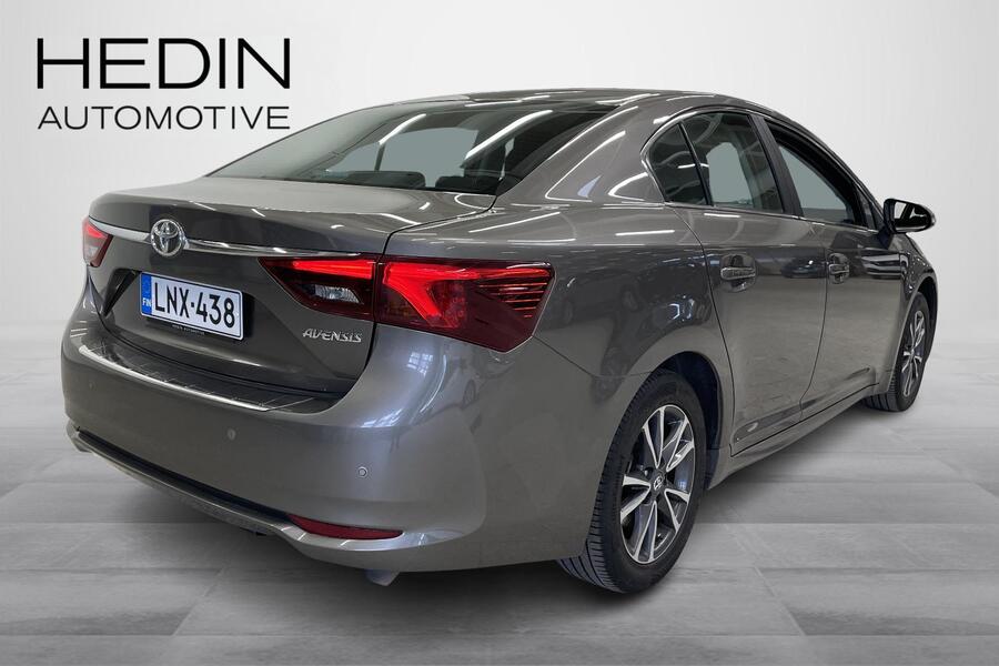Toyota Avensis vaihtoauto