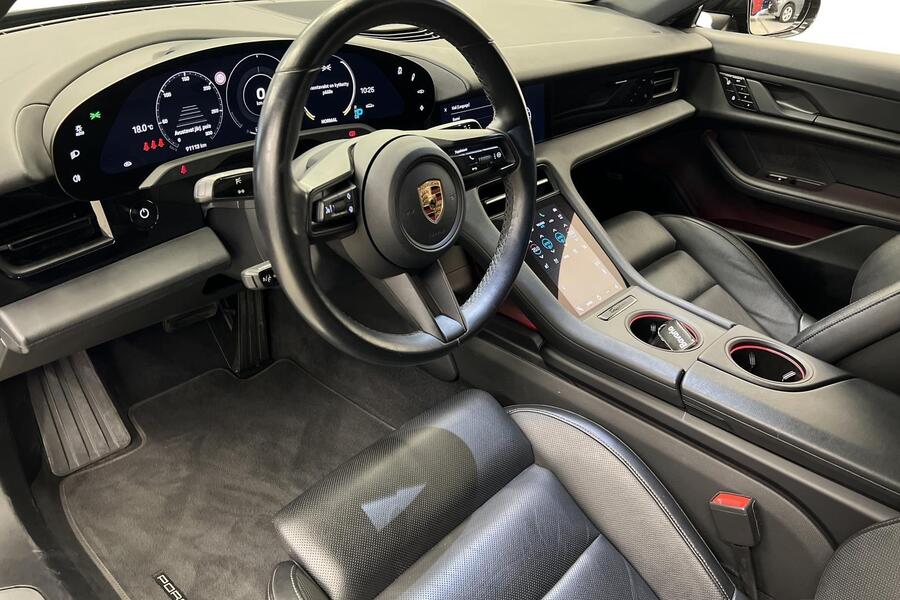 Porsche Taycan vaihtoauto
