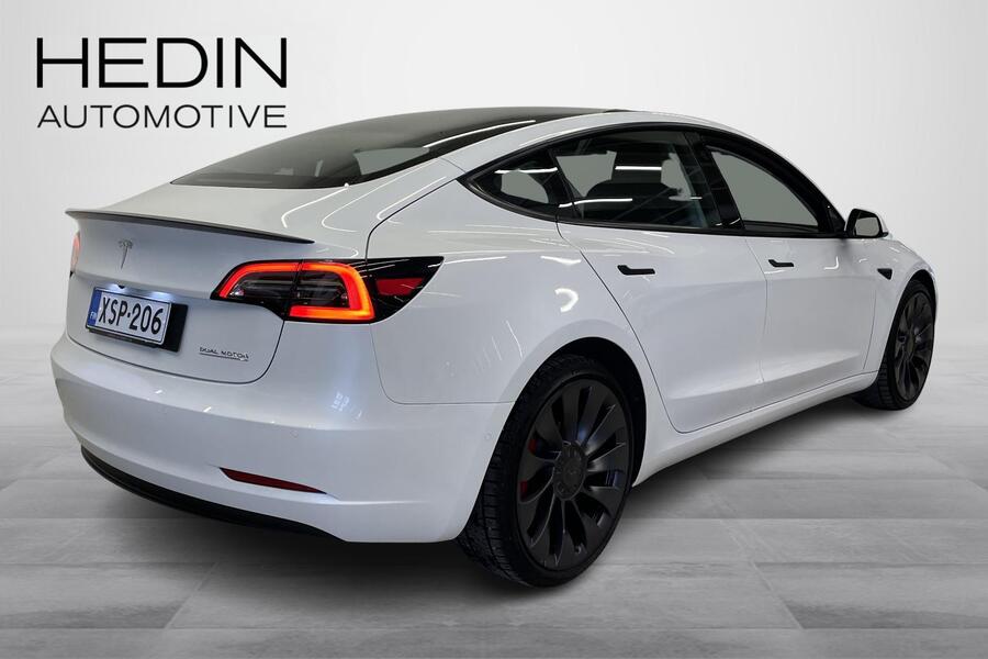 Tesla Model 3 vaihtoauto