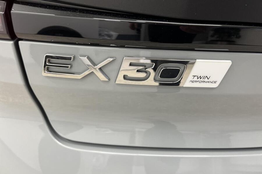 Volvo EX30 Cross Country vaihtoauto