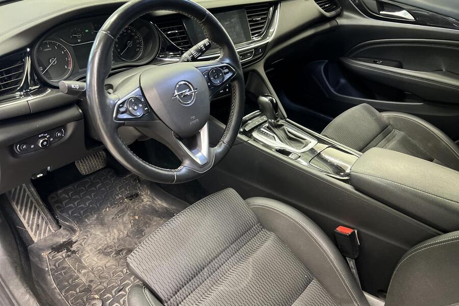 Opel Insignia vaihtoauto