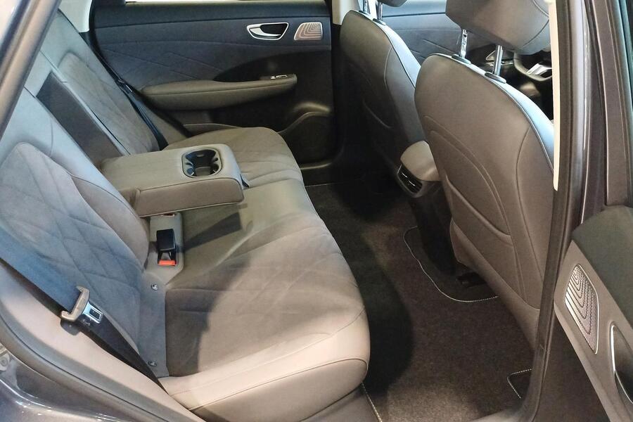 MG MGS6 EV vaihtoauto