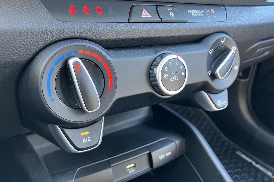 Kia Stonic vaihtoauto