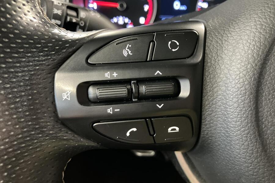 Kia Stonic vaihtoauto