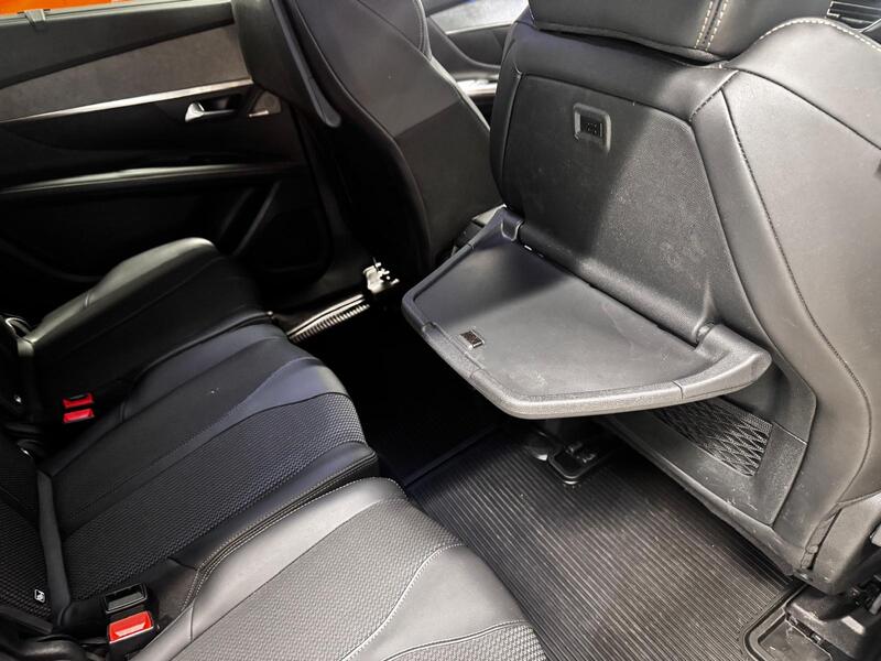 Peugeot 5008 vaihtoauto