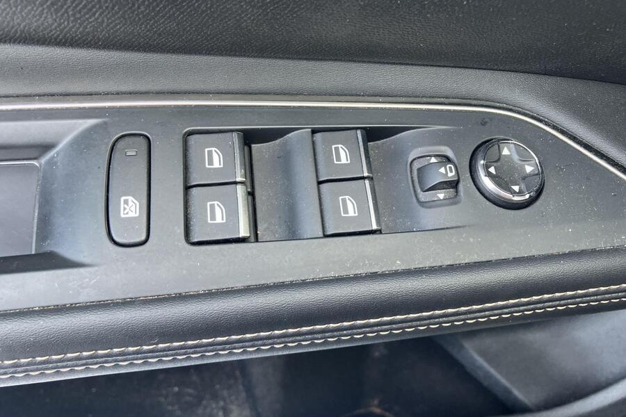 Peugeot 5008 vaihtoauto