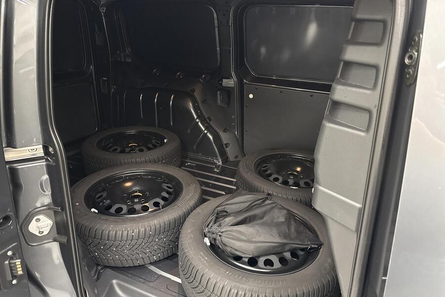 Ford Transit Connect vaihtoauto