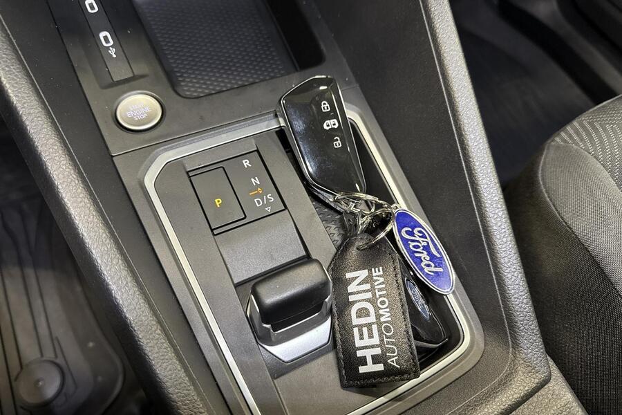 Ford Transit Connect vaihtoauto