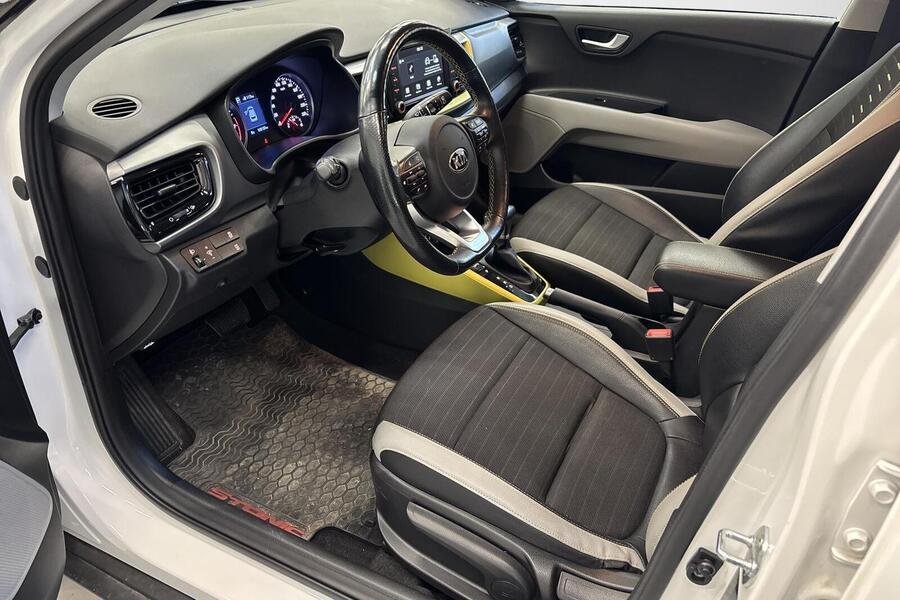 Kia Stonic vaihtoauto