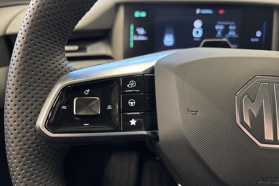 MG MGS5 EV vaihtoauto