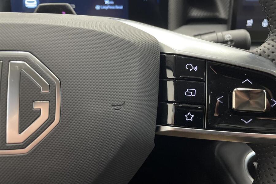 MG MGS5 EV vaihtoauto