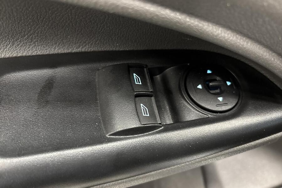 Ford Transit Connect vaihtoauto