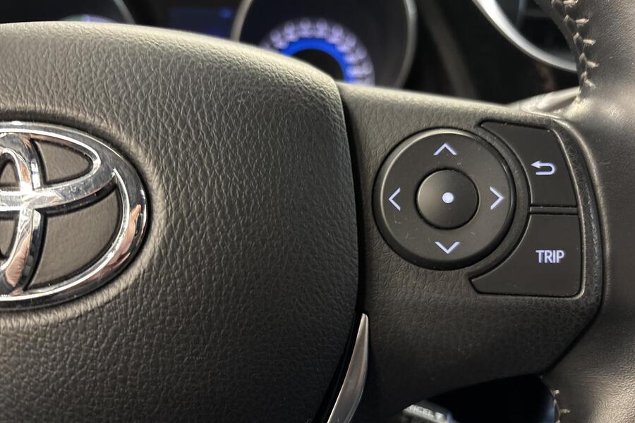 Toyota Auris vaihtoauto