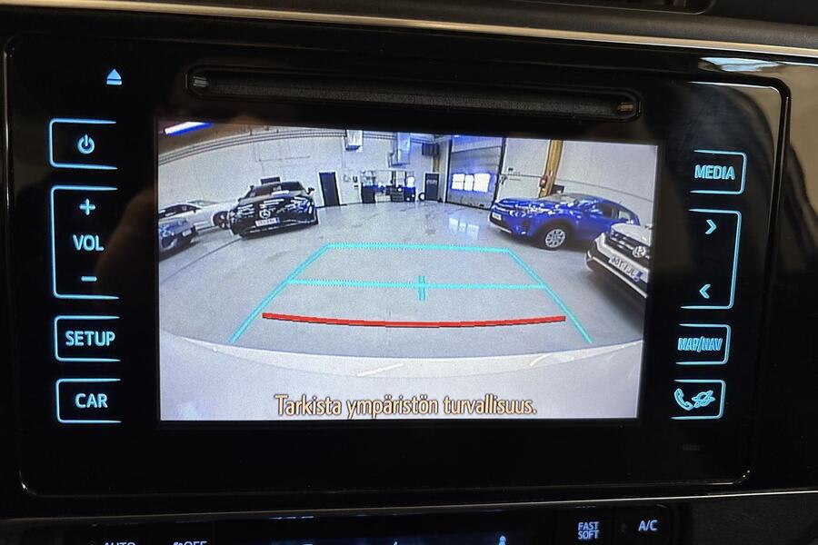 Toyota Auris vaihtoauto