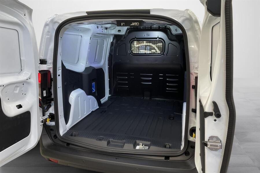 Ford Transit Courier vaihtoauto