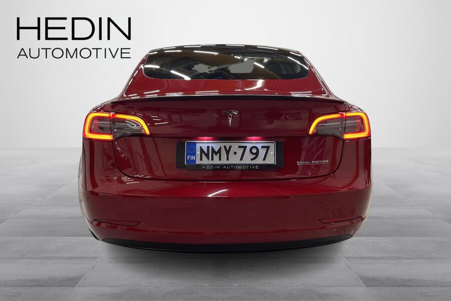 Tesla Model 3 vaihtoauto