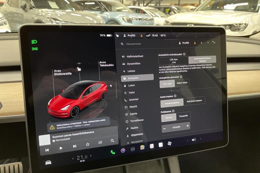 Tesla Model 3 vaihtoauto