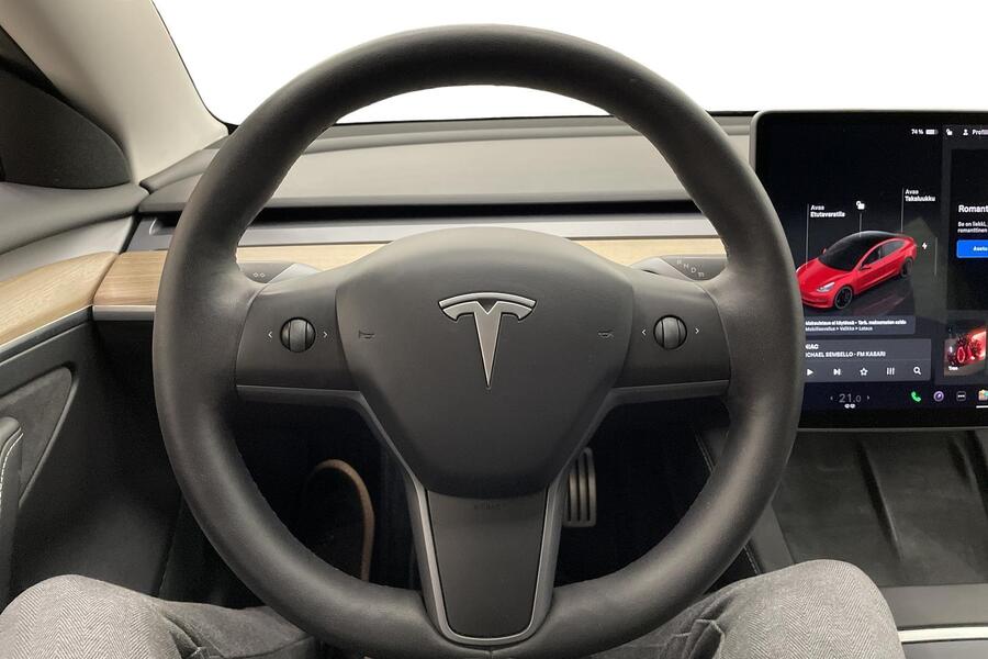 Tesla Model 3 vaihtoauto