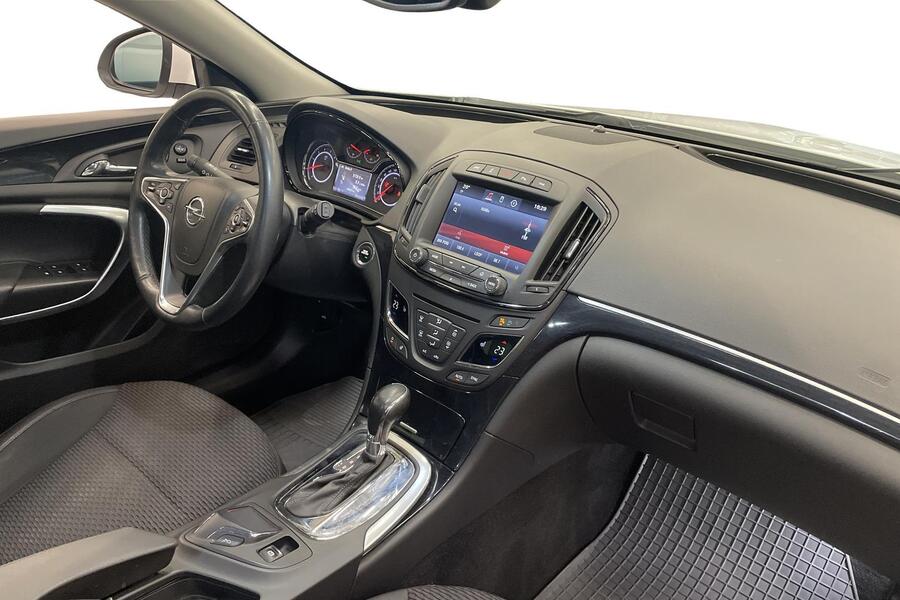 Opel Insignia vaihtoauto