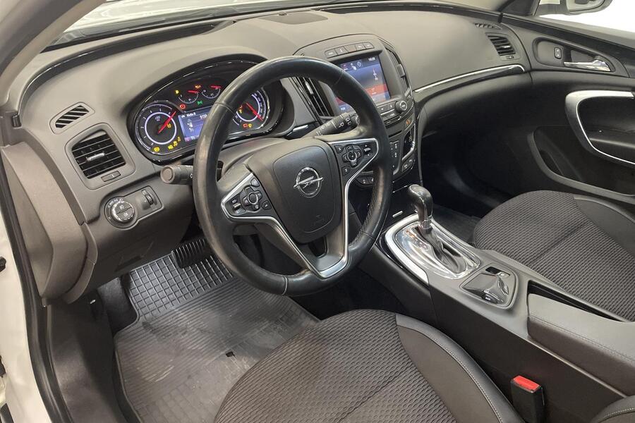 Opel Insignia vaihtoauto