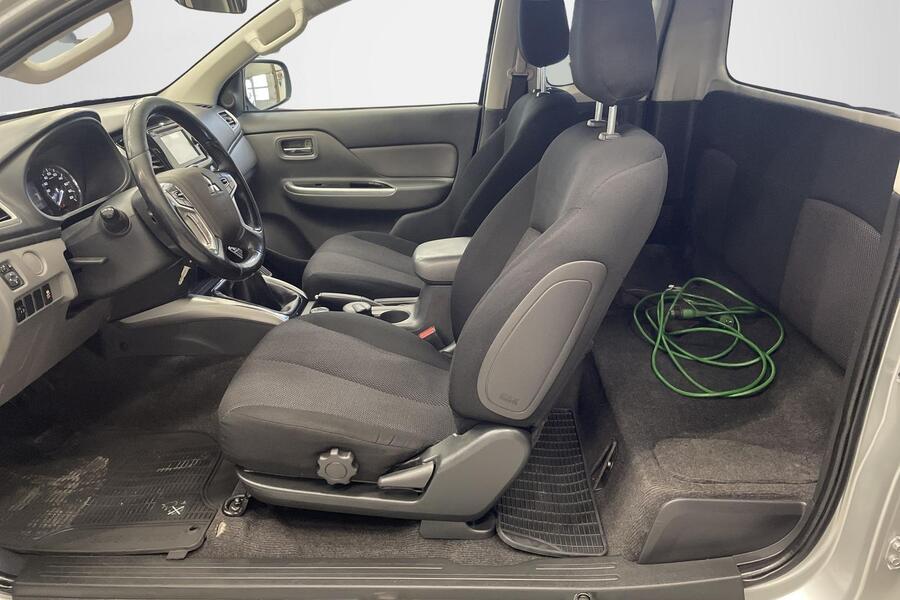 Mitsubishi L200 vaihtoauto