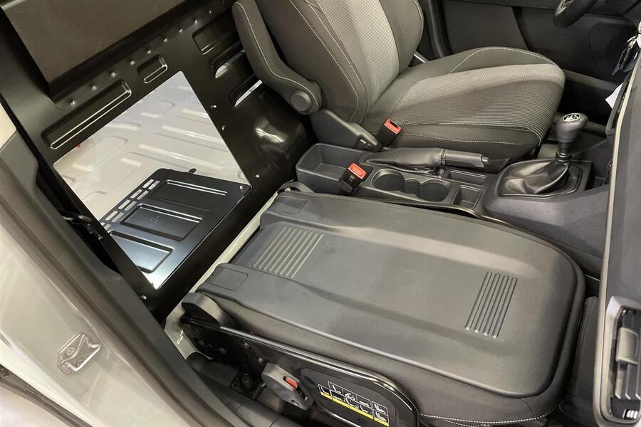 Ford Transit Courier vaihtoauto