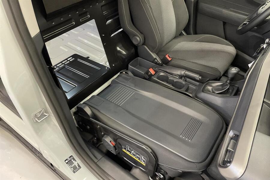 Ford Transit Courier vaihtoauto