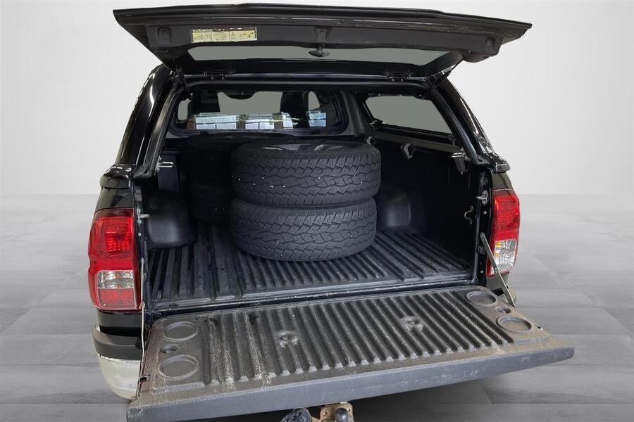 Toyota Hilux vaihtoauto