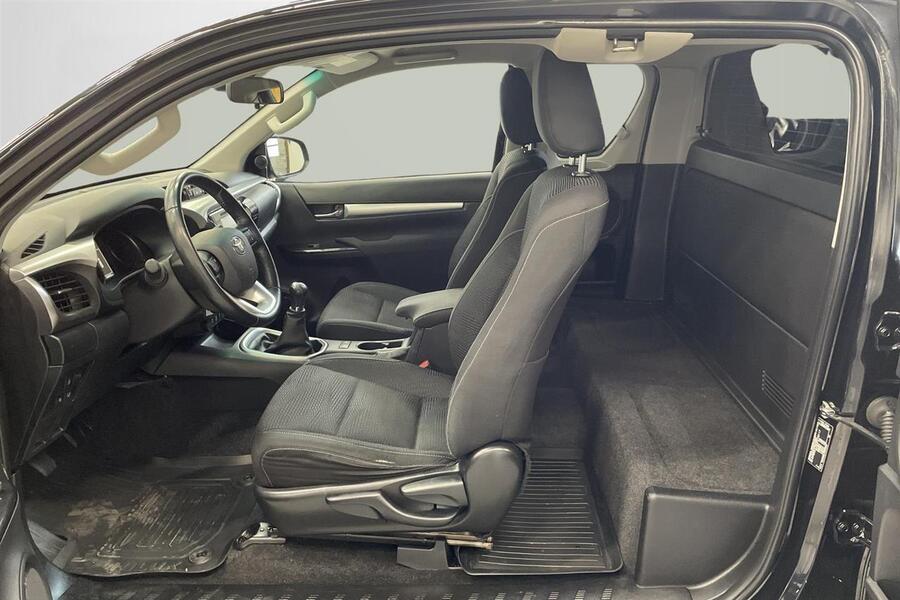 Toyota Hilux vaihtoauto