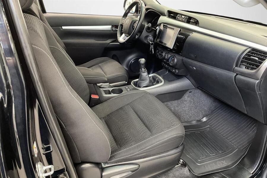 Toyota Hilux vaihtoauto