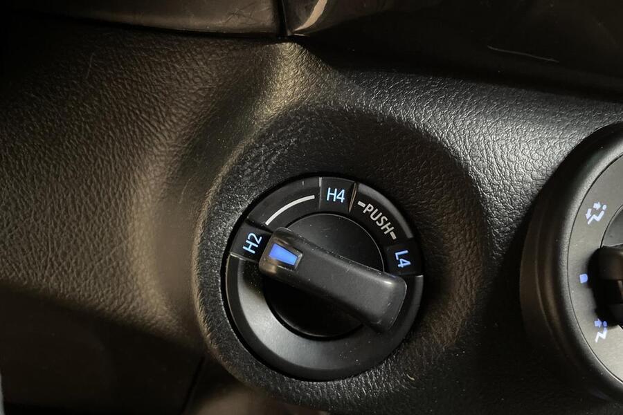 Toyota Hilux vaihtoauto