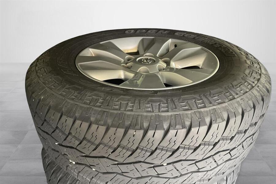 Toyota Hilux vaihtoauto