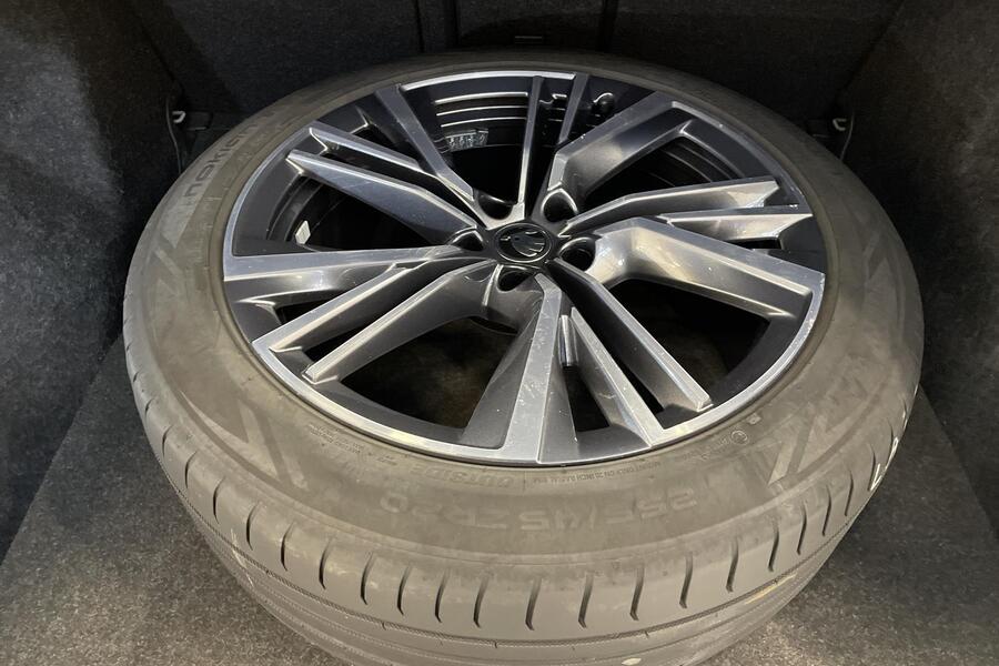 Skoda Enyaq vaihtoauto