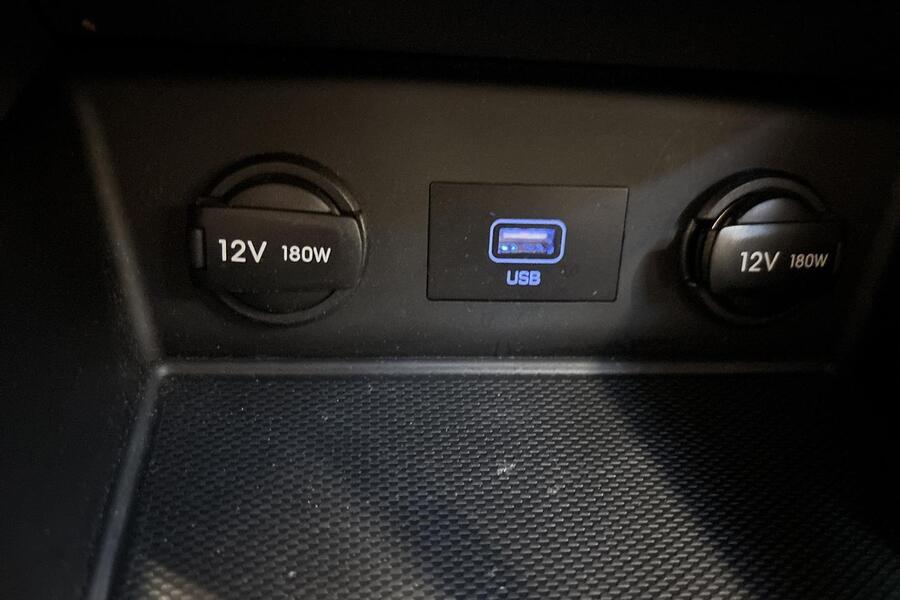 Hyundai IONIQ hybrid vaihtoauto