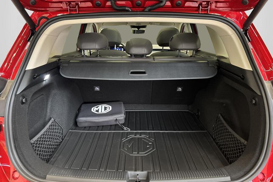 MG MGS6 EV vaihtoauto