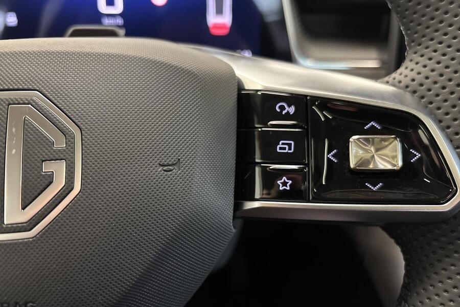 MG MGS6 EV vaihtoauto