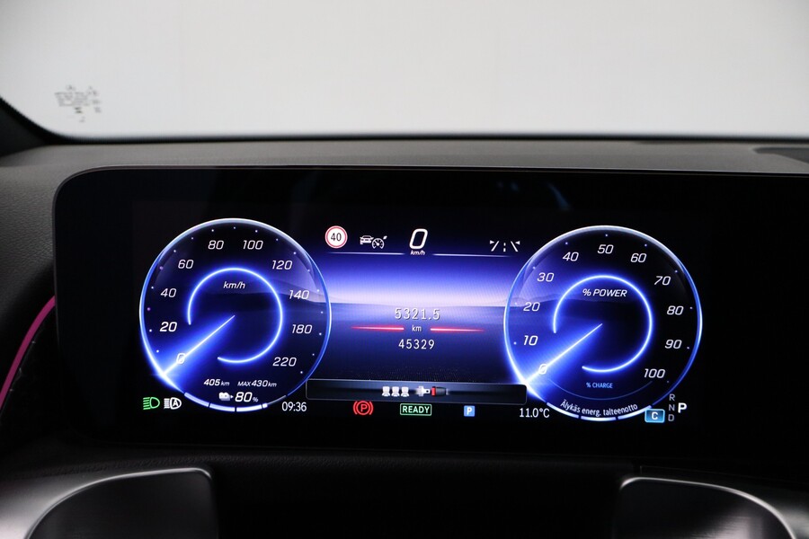 Mercedes-Benz EQB vaihtoauto