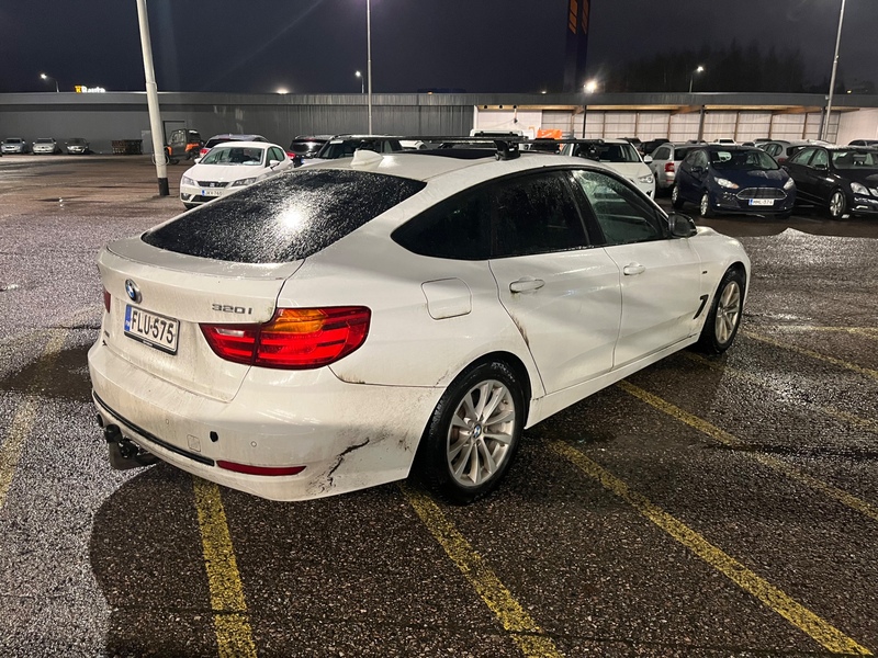 BMW 320 vaihtoauto