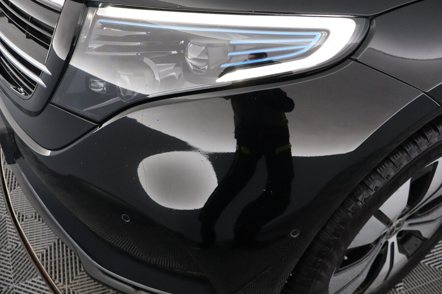 Mercedes-Benz EQC vaihtoauto