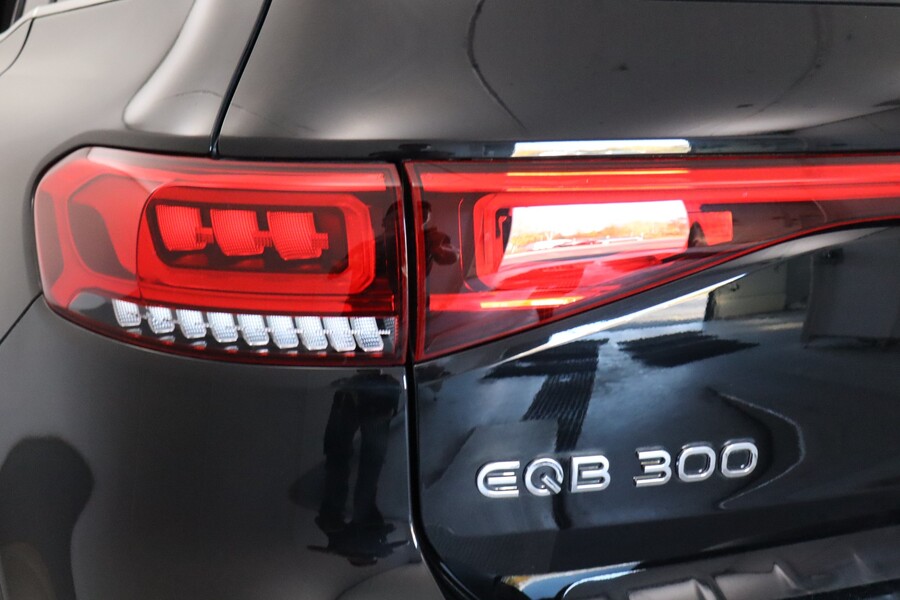 Mercedes-Benz EQB vaihtoauto