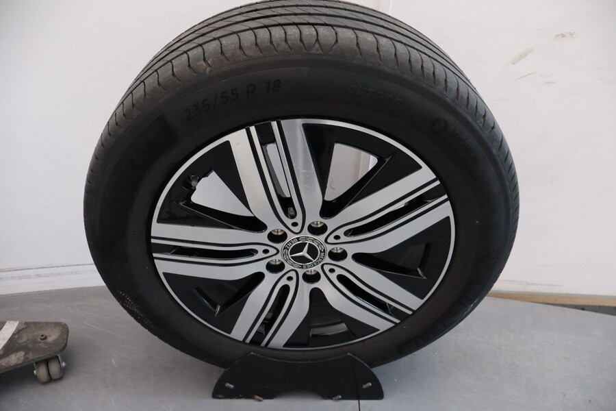 Mercedes-Benz EQA vaihtoauto