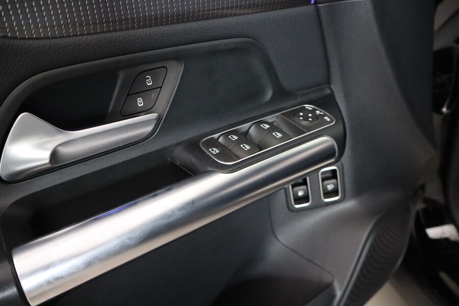 Mercedes-Benz GLA vaihtoauto