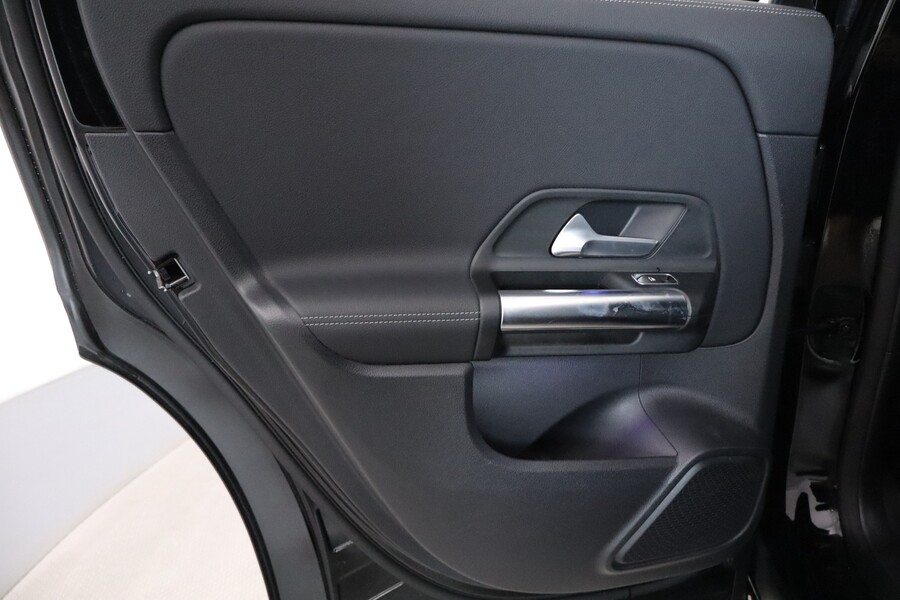 Mercedes-Benz GLA vaihtoauto