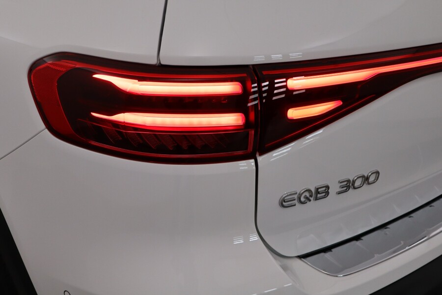 Mercedes-Benz EQB vaihtoauto