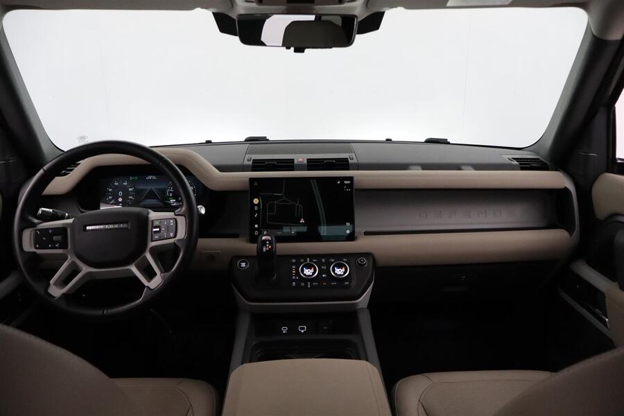 Land Rover Defender vaihtoauto